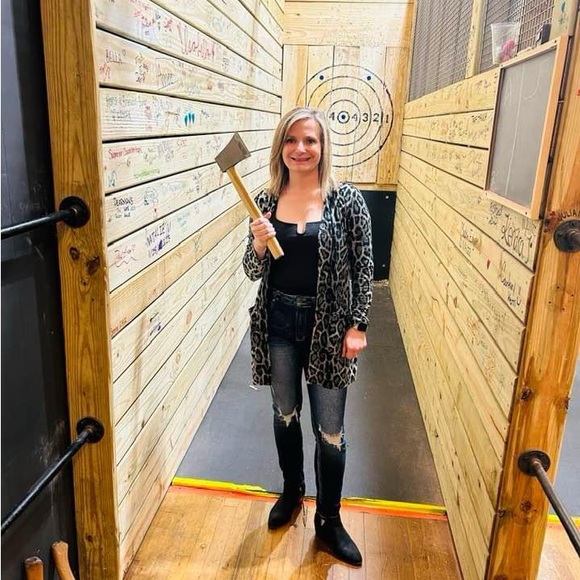 Meet your Posher, Amber - Picture 3 of 9